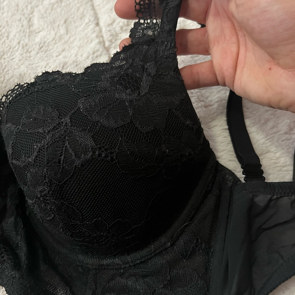 Body by Victoria Victoria’s Secret Bra - Picture 9 of 14